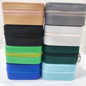 جعبه‌ مسافرتی کوچک رنگ بندی متنوع