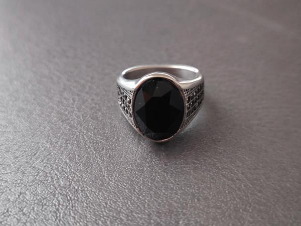 Ring-Mardane-Shik6 انگشتر مردانه نگین مشکی کلاسیک