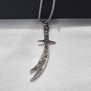 گردنبند شمشیر ذوالفقار نماد قدرت