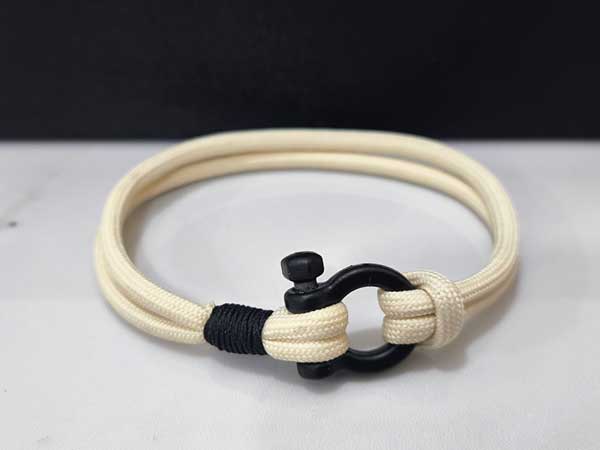 Light-cream-hemp-bracelet خرید دستبند کرمی امگا کنفی