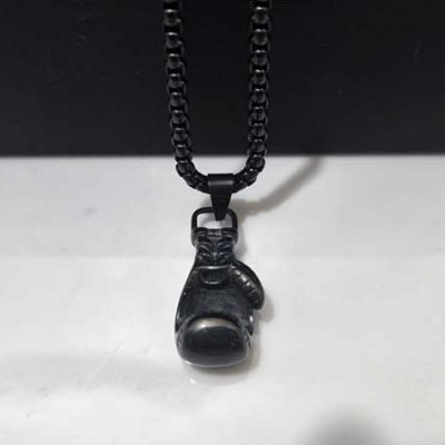 گردنبند بوکس مشکی رنگ