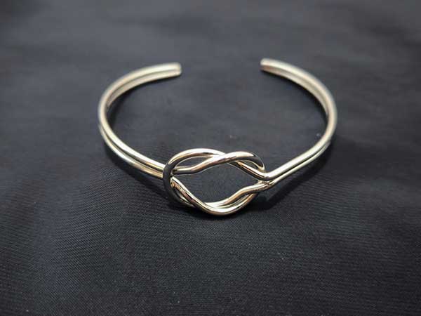Minimalist-trend-bangle بنگل فشن ترند زنانه استیل رنگ ثابت