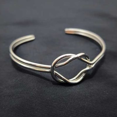 دستبند بنگل زنانه رنگ ثابت
