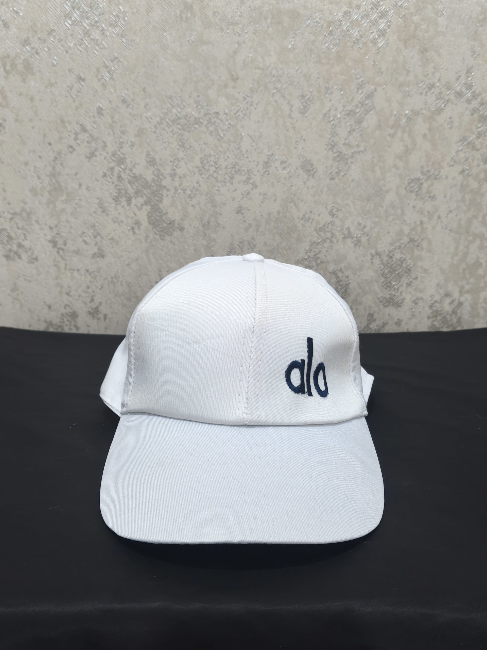 White cap کلاه افتابی اسپرت