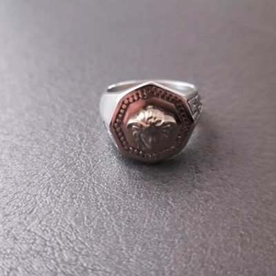 انگشتر ورساچه نقره‌ای استیل رنگ ثابت