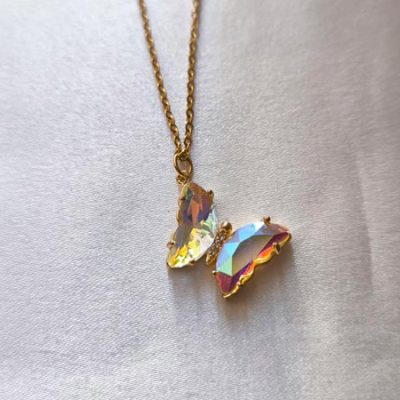 گردنبند پروانه با نگین هفت‌ فانتزی شیک