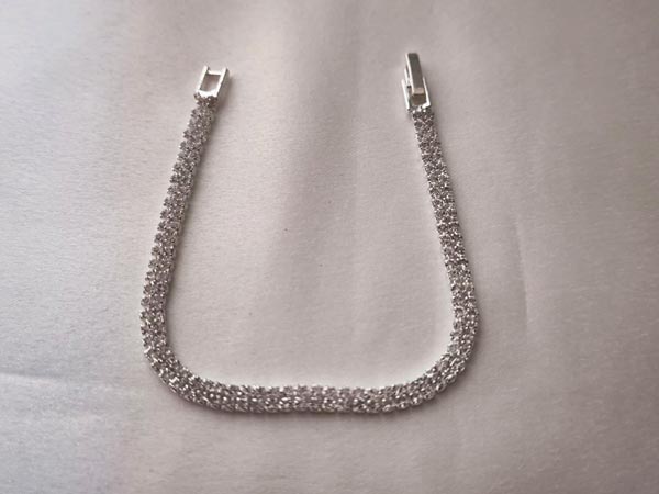 Girls'-jewelry-bracelet3 دستبند زنانه جواهری رنگ ثابت
