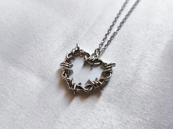 Pinterest-girl's-steel-necklace1پ گردنبند طرح قلب صدفی