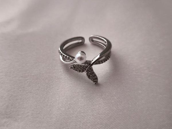whale-fluke-Ring2 انگشتر دم وال و مروارید شیک و خاص