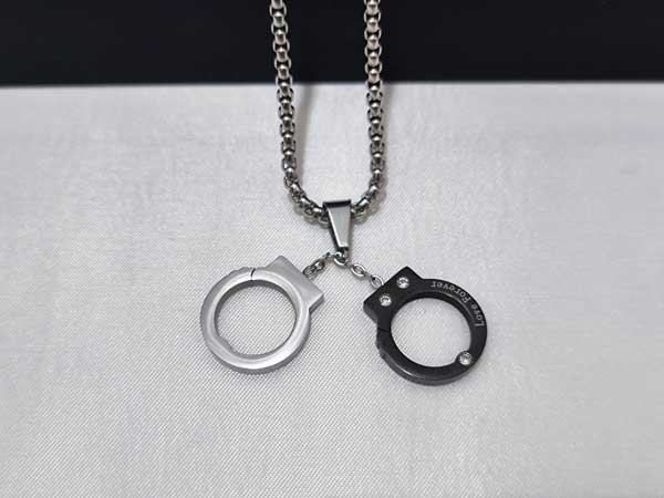 Freedom-Bracelet-Necklace2 گردنبند طرح دستبند آزادی