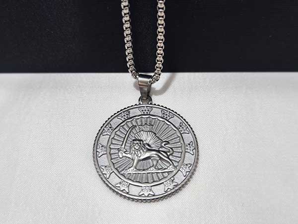 Steel-Lion-and-Sun-Necklace2 گردنبند استیل شیر و خورشید رنگ ثابت