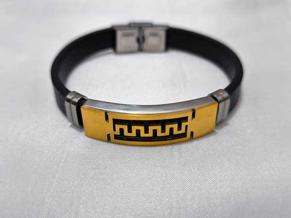 Simple-leather-bracelet3 دستبند چرم ساده شیک