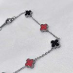 دستبند ونکلیف گل چهارپر قرمز | دخترانه استیل - Image 2